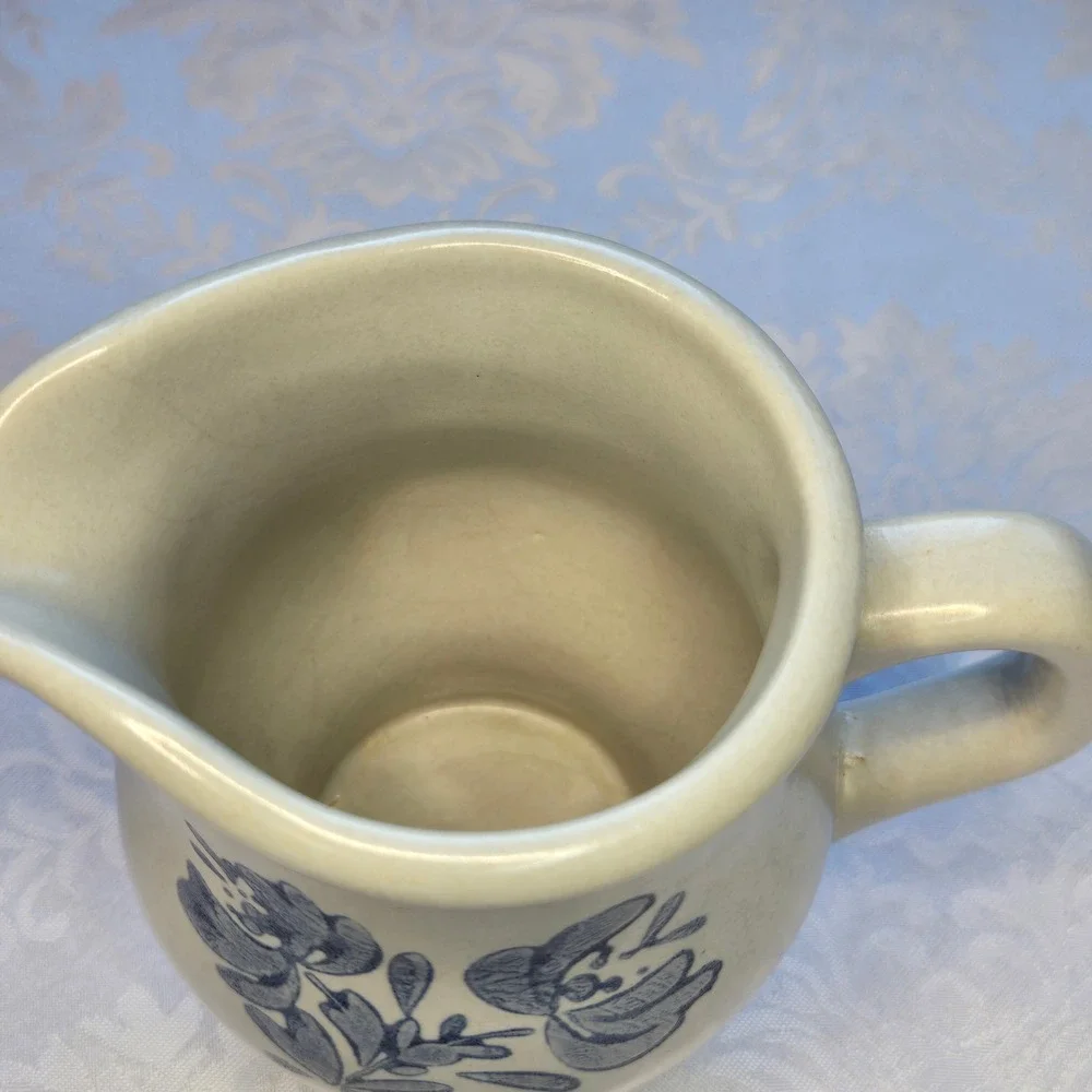 Pfaltzgraff Yorktowne Blue Floral Stoneware Creamer Pitcher Vintage USA Made